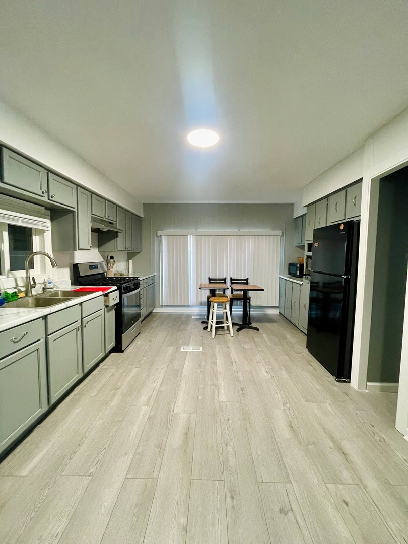 7 Ellen Drive  Lynwood IL 60411