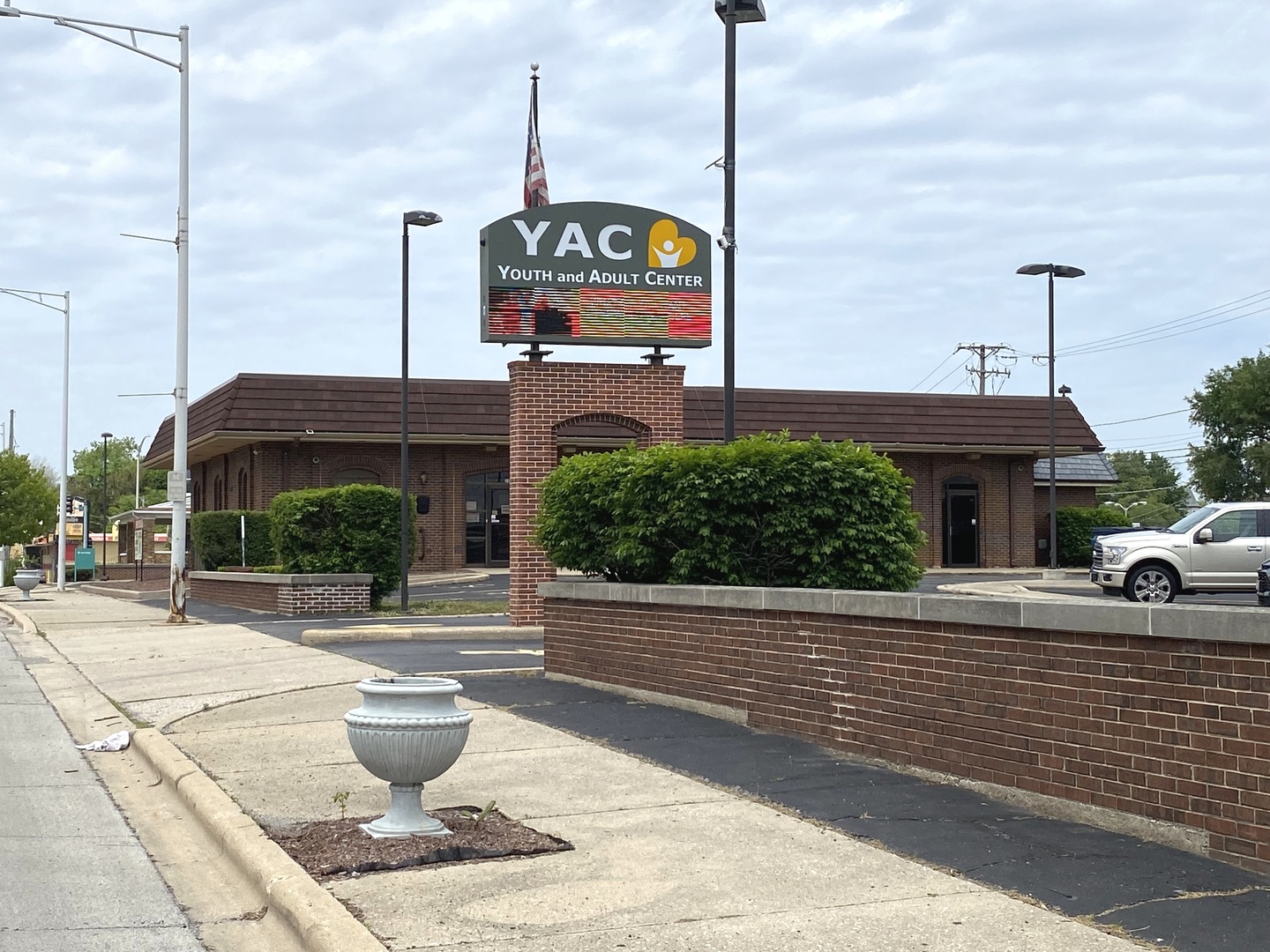 25 16th Street  Chicago Heights IL 60411