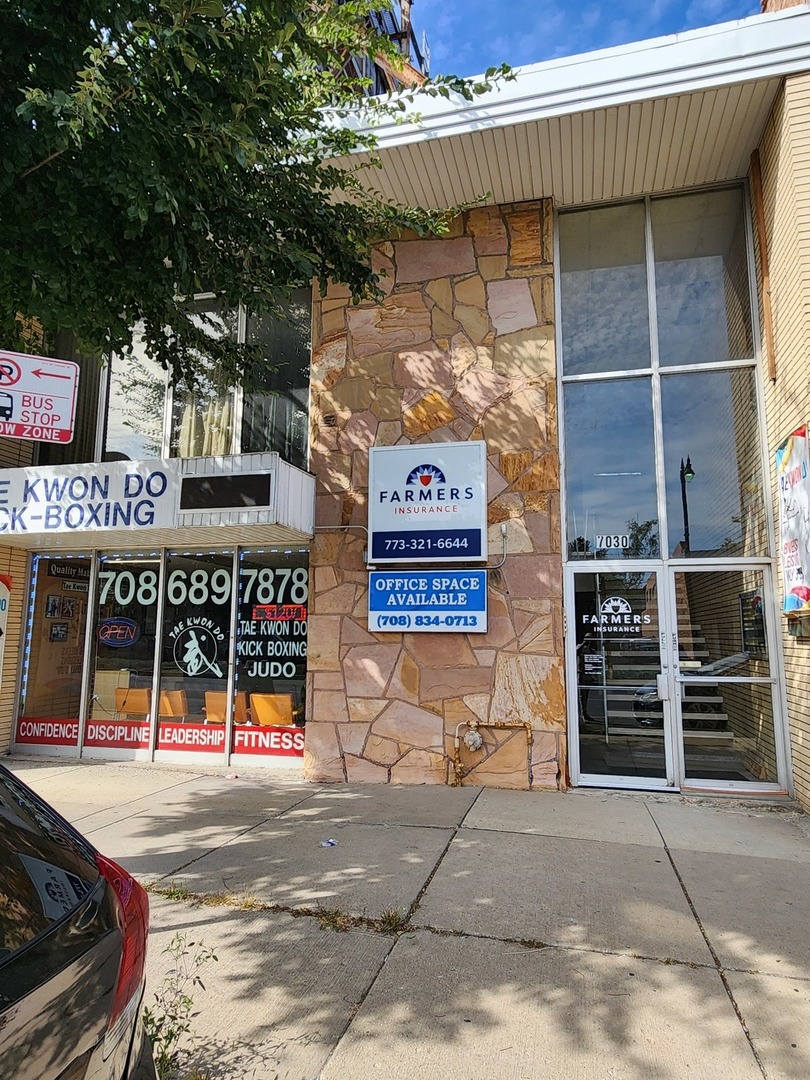 7030 North Avenue  Chicago IL 60707