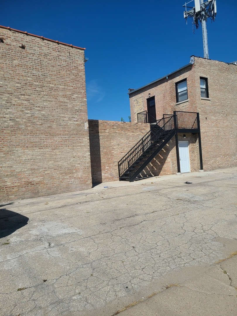 3903 Harrison Street  Chicago IL 60624