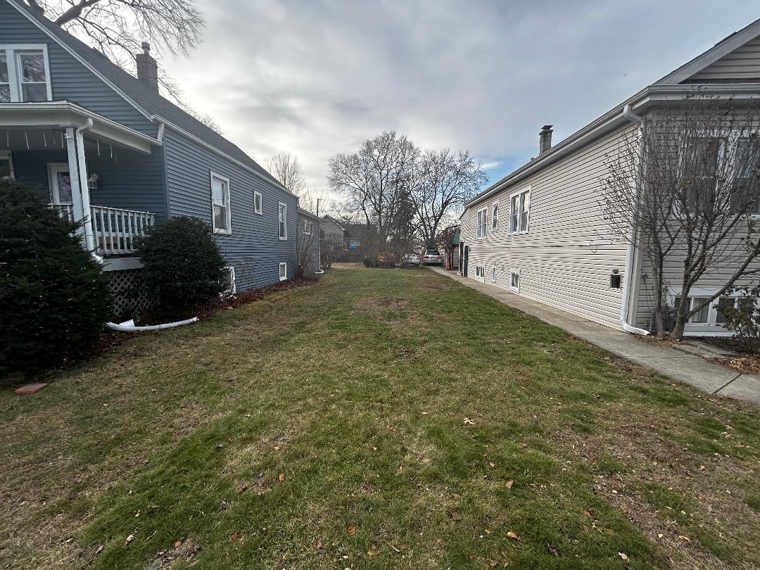 4032 East Avenue  Stickney IL 60402