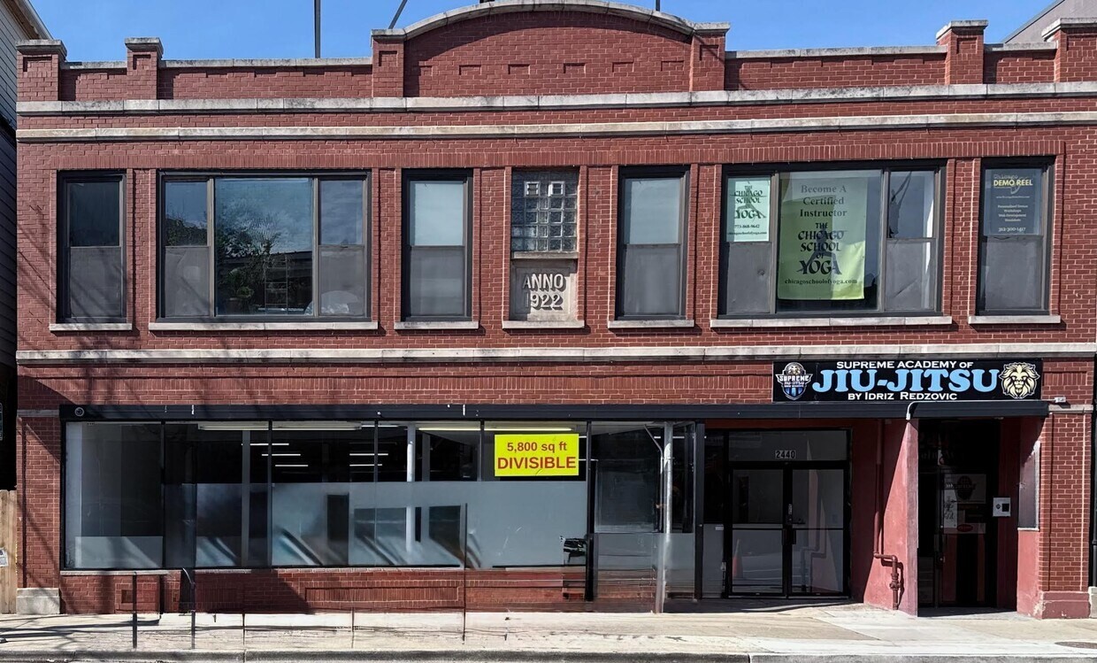 2440 Lincoln Avenue  Chicago IL 60614