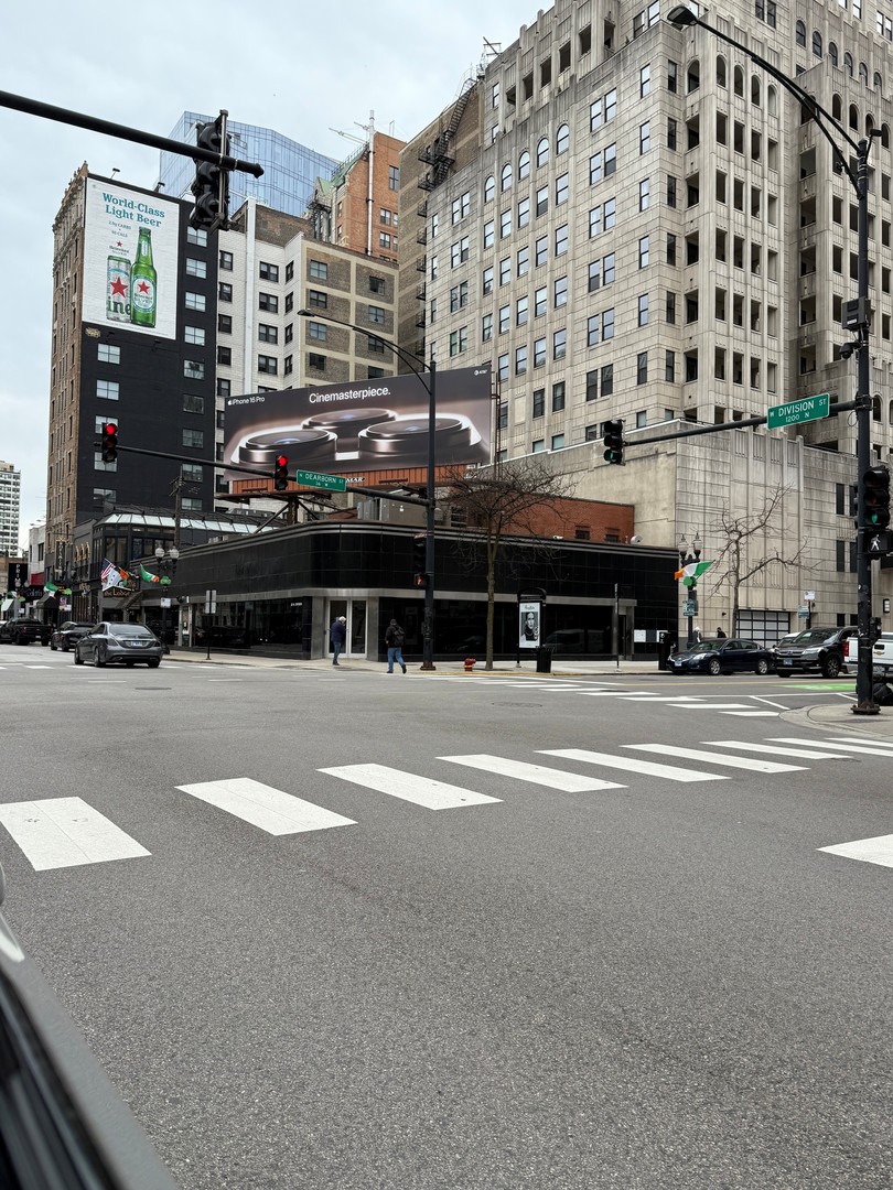 29 Division Street  Chicago IL 60610