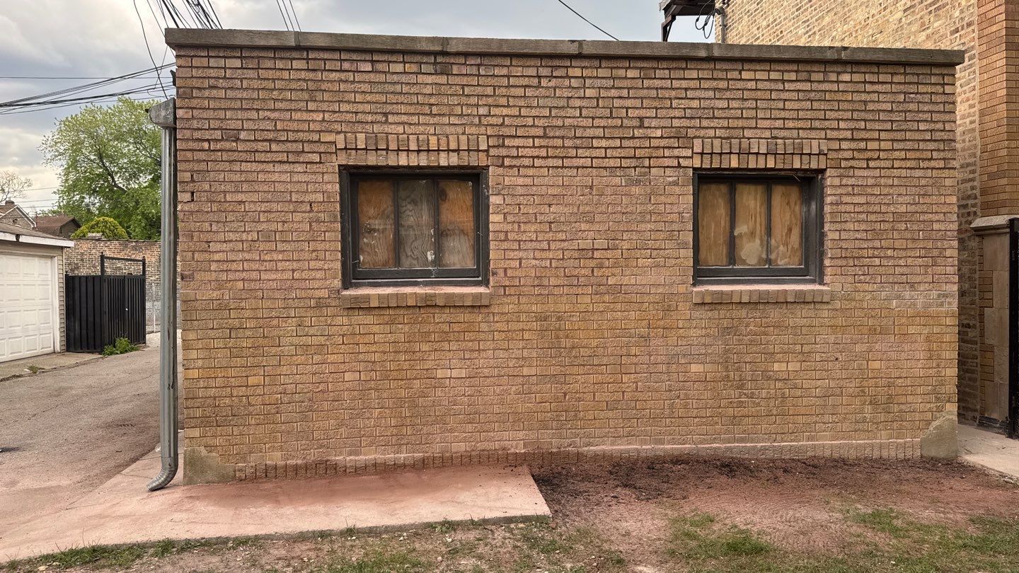 2453 56th Street 1S Chicago IL 60629