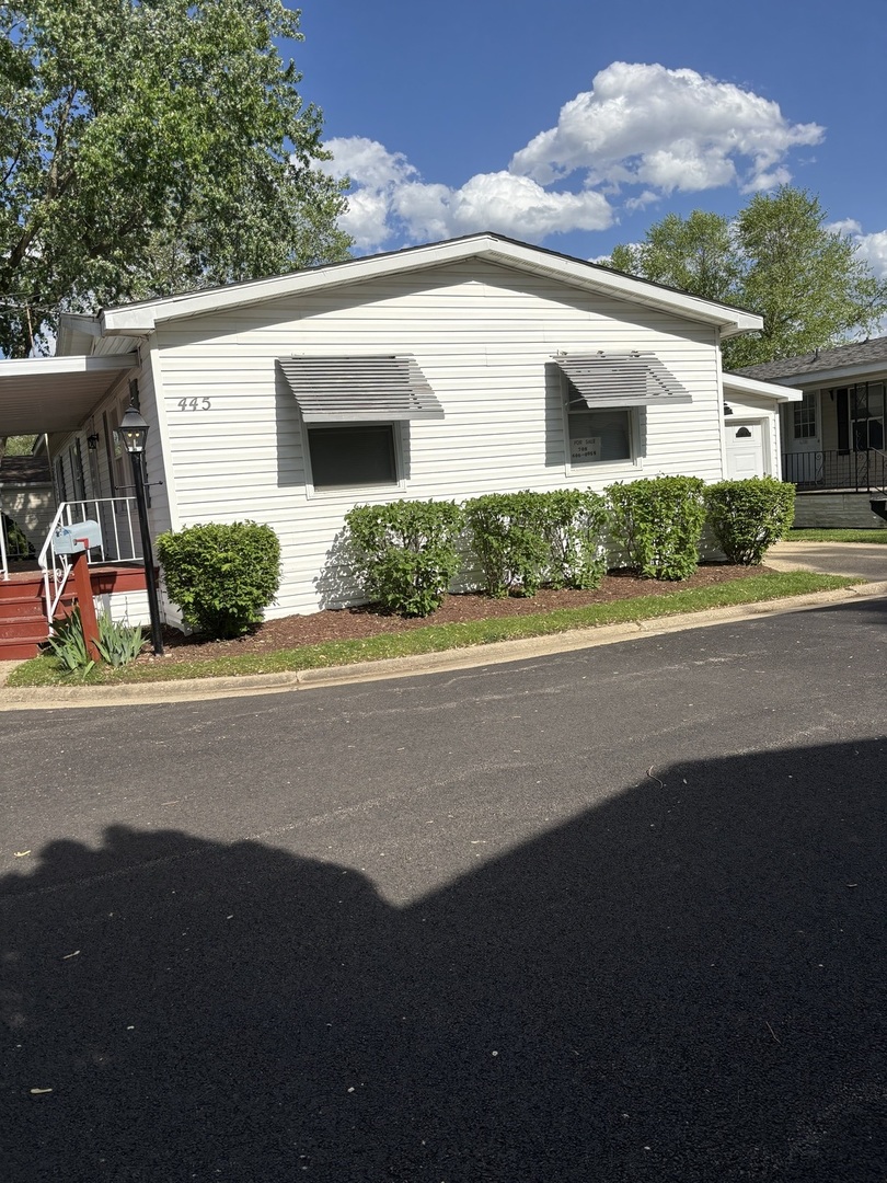 445 Lucille Avenue  Elgin IL 60120