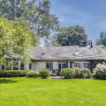 1295 Sunview Lane  Winnetka IL 60093